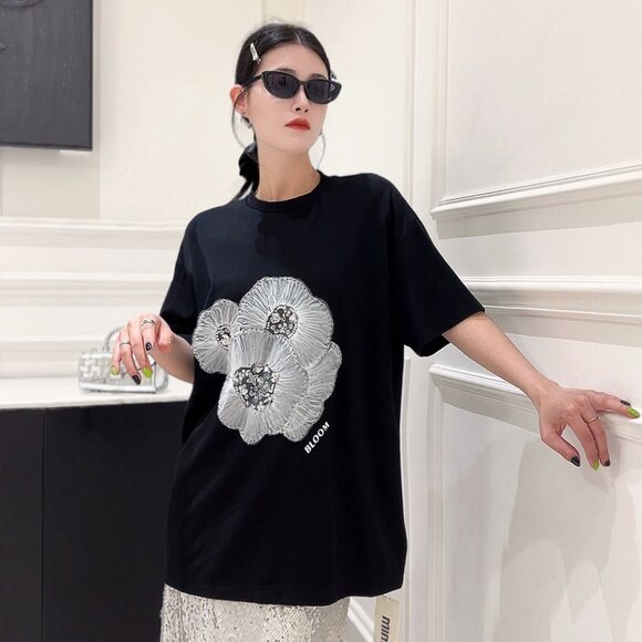 Oversized Floral T-Shirt w/ Lace & Gemstone Detail – Free Size - Picture 4 of 5